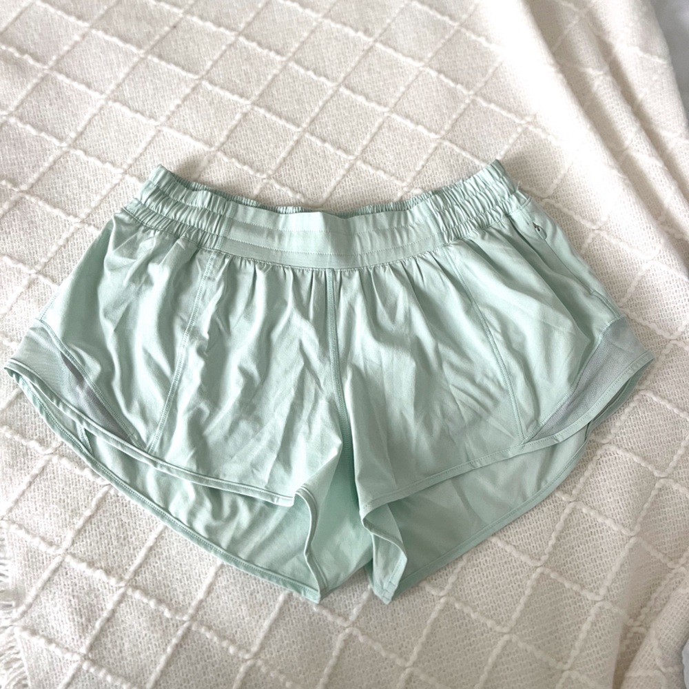 Delicate Mint Hotty Hot LR 2.5 Shorts